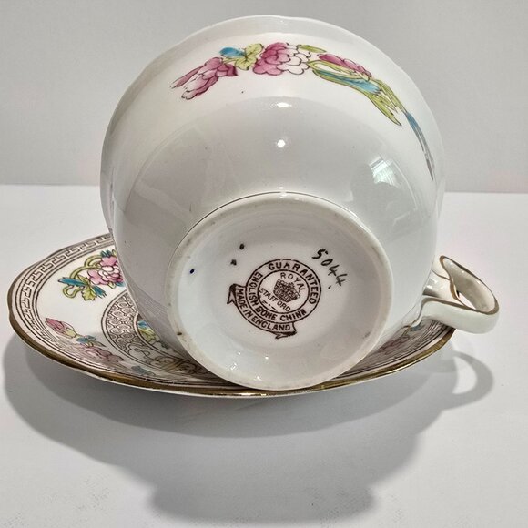 Royal Stafford - India Tree 5044 Vintage Tea Cup & Saucer, Hand Painted - Picture 5 of 7